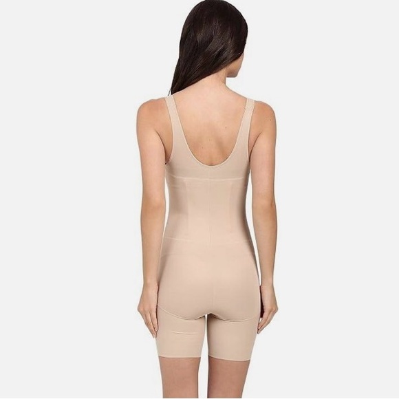 Miracle Suit ‘Back Magic’ Shapewear Shaper Bodysuit, Size Small NWT Nude Color - Picture 2 of 11